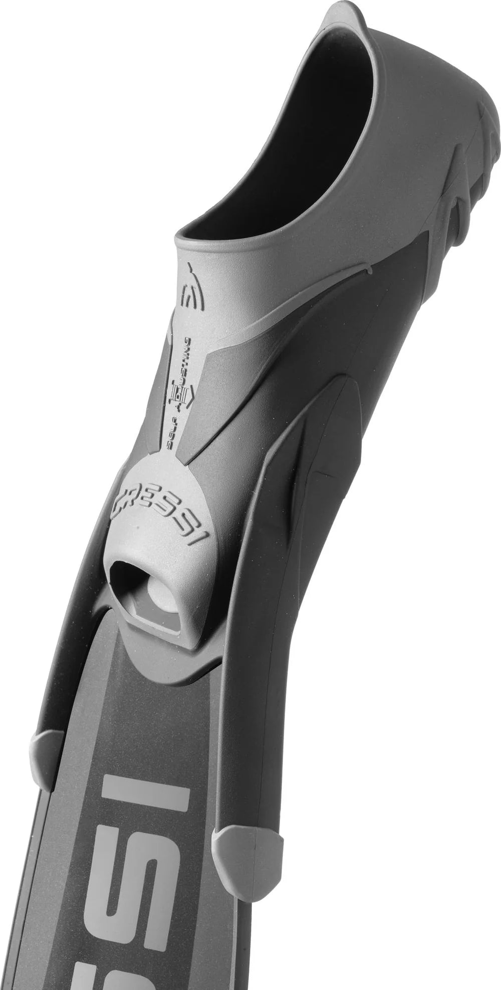 Close-up of Cressi Gara Turbo Impulse black self-adjusting foot pocket with ergonomic full-foot design.
