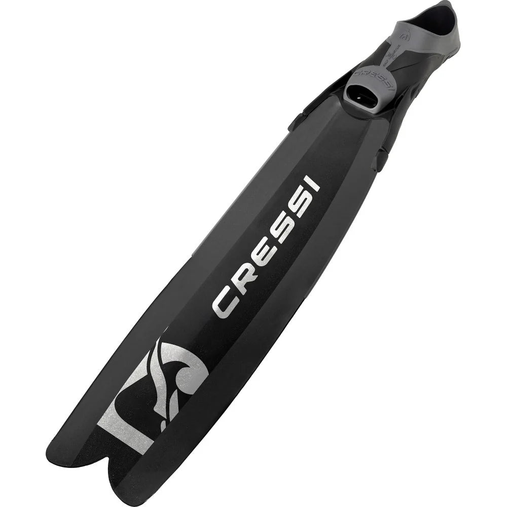 Close-up of Cressi Gara Turbo Boost black self-adjusting foot pocket showing the ergonomic full-foot construction.